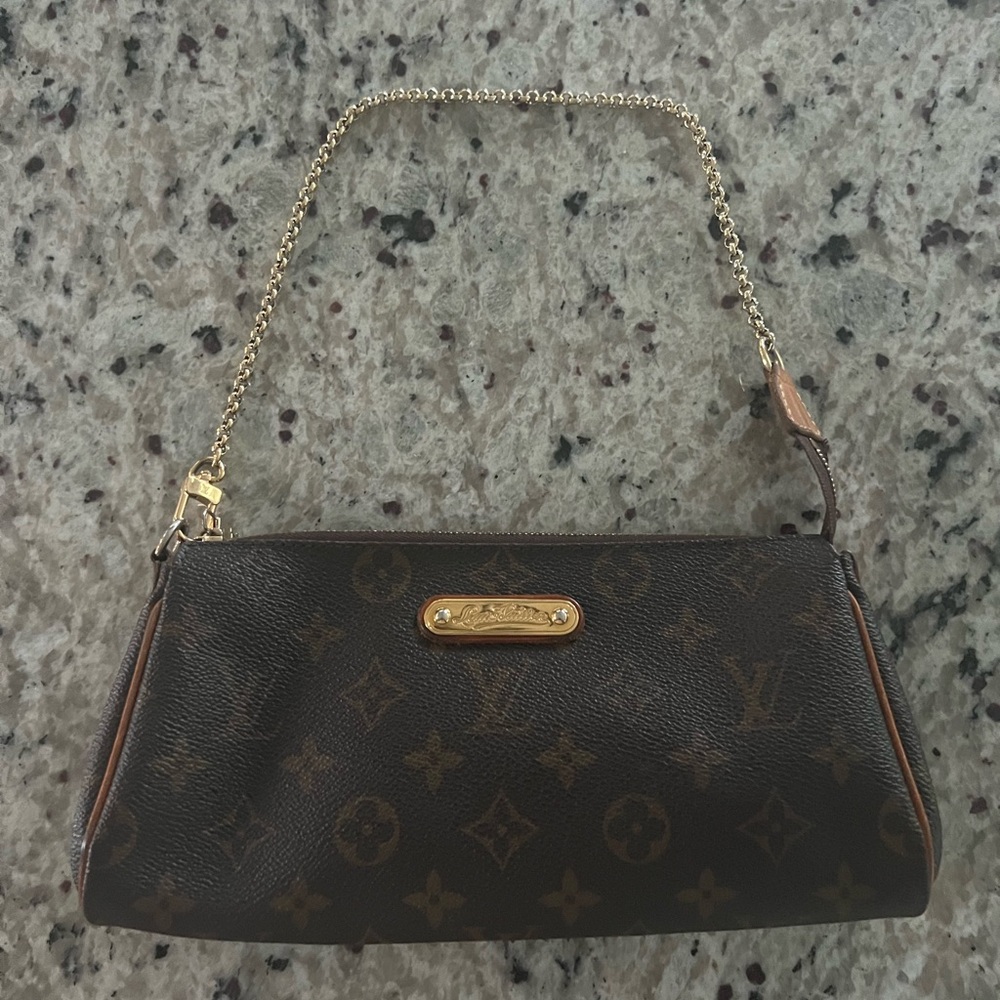 Louis Vuitton Eva Clutch